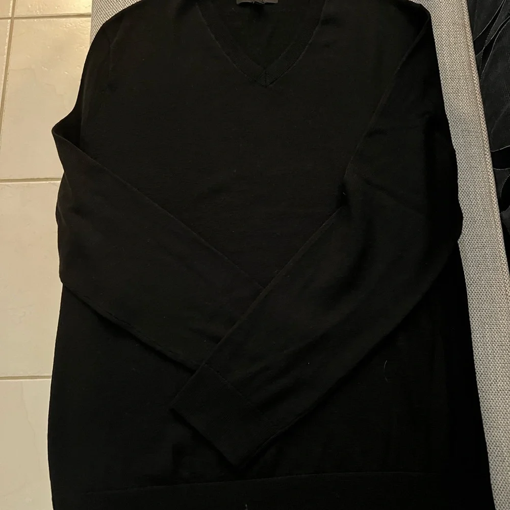 Mens Banana Republic Sweater - Picture 2 of 2